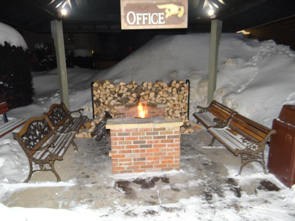 Edelweiss Ski Lodge เอลลิคอตต์วิลล์ ภายนอก รูปภาพ